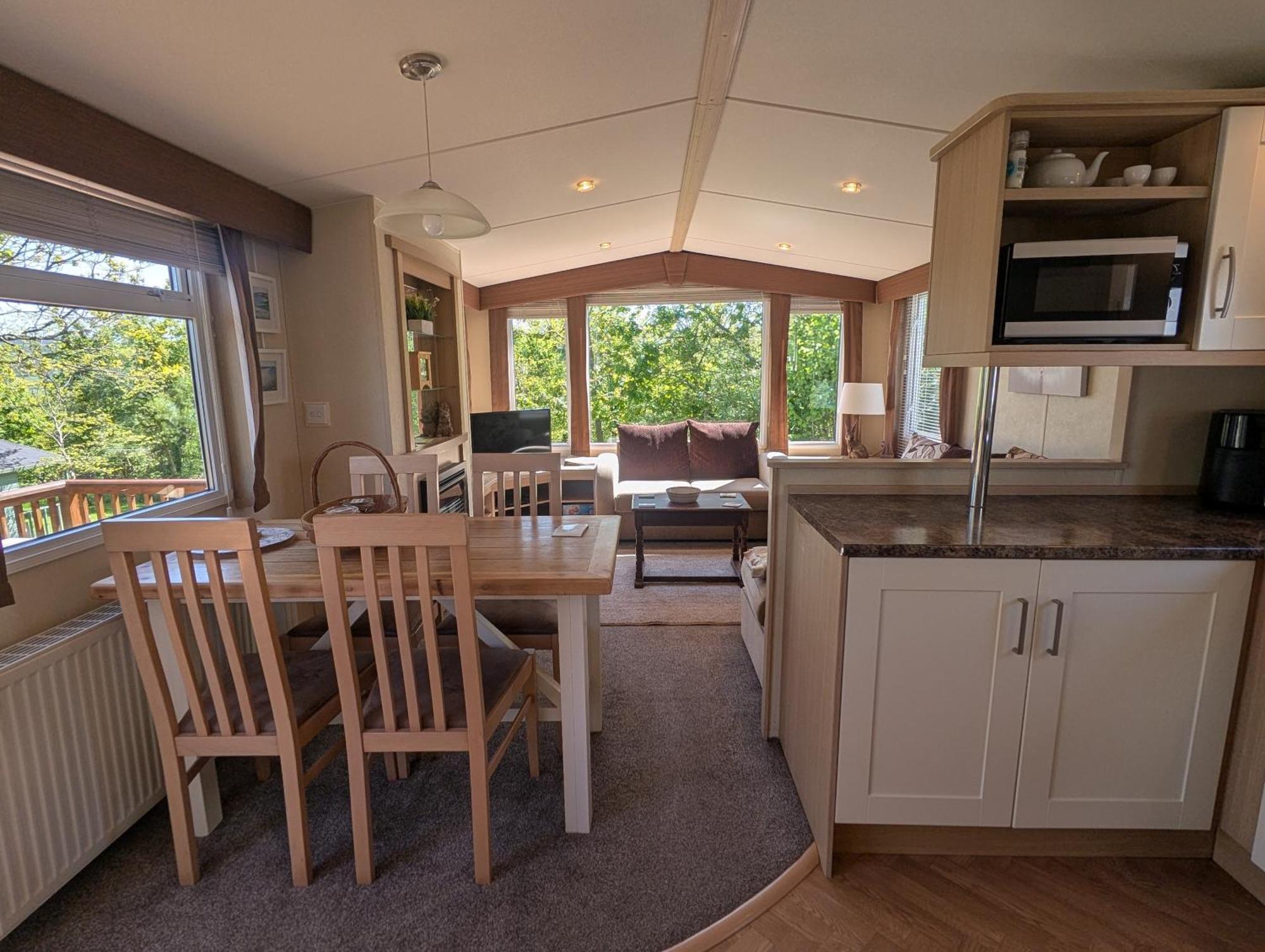 Red Squirrel Holiday Home In The Countryside, 10 Mins To Lligwy Beach Llandyfrydog Kültér fotó